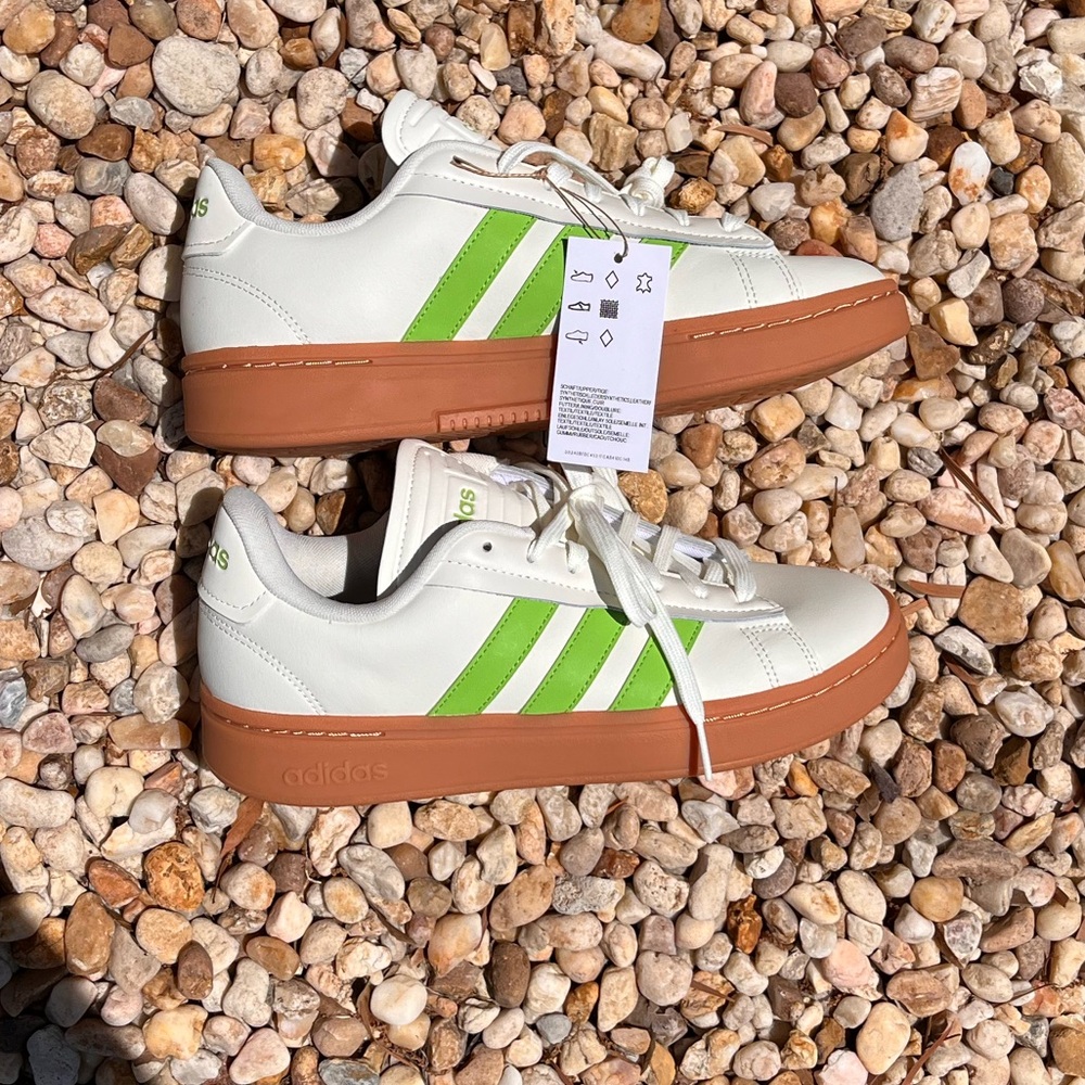 Adidas White and Green Sneakers NWT - Picture 5 of 9